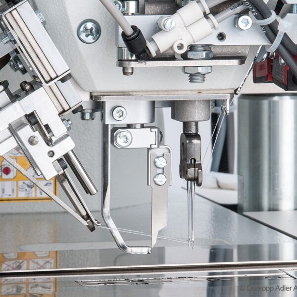 Duerkopp Adler 755S – Sewing unit for runstitching of rectangular piped pockets, flap pockets and welt pockets