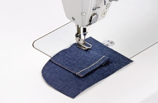 281_160382_02_ap_1.jpg 281 Dürkopp Adler Premium 1-Needle high speed lockstitch flatbed bottom feed sewing machine