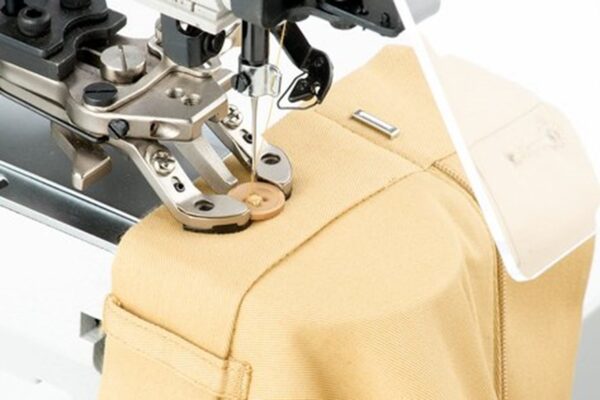 3-10.jpg Durkopp Adler 533 – CNC-controlled lockstitch button sewer with stepper motor technology