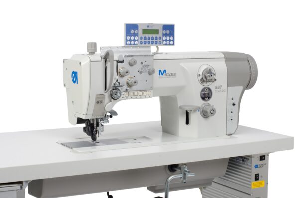 3.jpg Durkopp Adler 887 M-TYPE One or two needle flatbed machine with triple feed - wheel feed, needle feed and driven roller presser for light and medium-heavy materials