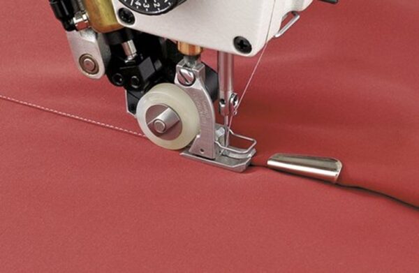 4-12.jpg Durkopp Adler 273 / 274 – Single needle lockstitch machines with top puller feed AND NEEDLE FEED