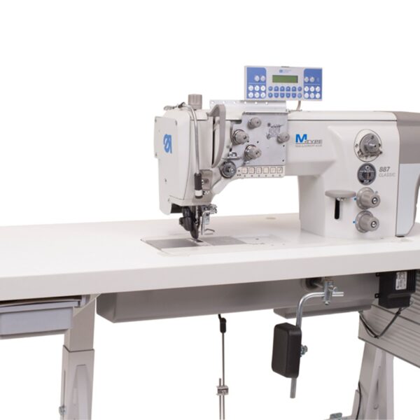 Durkopp Adler 887 M-TYPE One or two needle flatbed machine with triple feed - wheel feed, needle feed and driven roller presser for light and medium-heavy materials