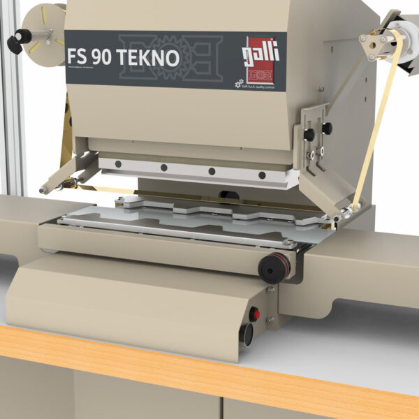 FS_90_TEKNO_2.jpg Galli FS 90 TEKNO – FS 90 TEKNO P Hydraulic cutting/embossing machine with auto centering and automatic sliding table for belts and stripes
