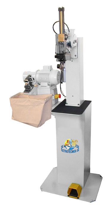 Pneumatic-insole-attaching-machine_Mod-438-_-431_1.png Elettrotecnica BC Mod 438/431 Pneumatic insole attaching machine with crop