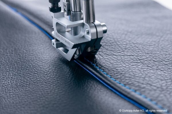 Risunok38.jpg Durkopp Adler D867- e-con – Innovative and digitalized flatbed machines for perfect lockstitch seams in medium-heavy duty applications