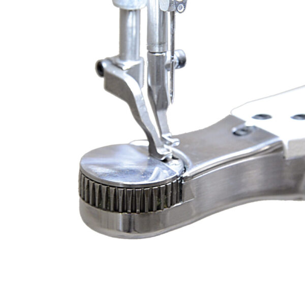 VBG_XXS_SMALL_EVO_PART_1000x1000-1.jpg VBG XXS SMALL EVO One needle, double feed lockstitch sewing machine with 360° vertical axis rotating arm.