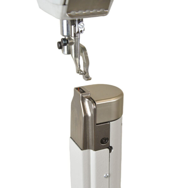 VCA40_01_PART_1000x1000-1.jpg Cometa VCA 40 01 – H600 High post bed, bottom feed, needle feed and alternating feet sewing machine with height adjustment up to 9 mm. Lockstitch, vertical hook.