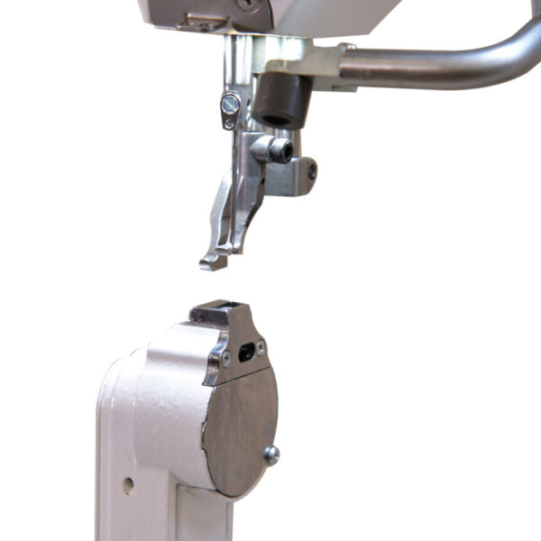 VCA_40_02_XXS_DELTA_PART_1000x1000.jpg Cometa VCA 40 02 XXS DELTA post bed, bottom feed, needle feed and alternating feet sewing machine with height adjustment up to 9 mm