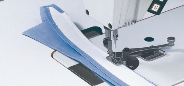 csm_272_App.1_ae61ef86f1.jpg Dürkopp Adler 272 – Single needle lockstitch machines with needle feed