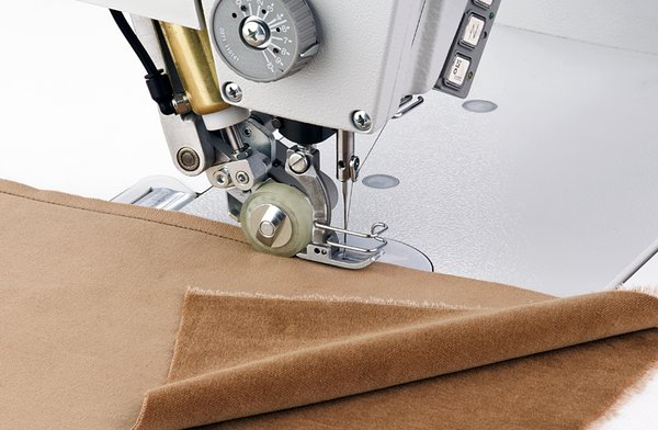 csm_274_140342_01_App_01_2018_804x525px_150dpi_RGB_5ad27d53bb.jpg Durkopp Adler 273 / 274 – Single needle lockstitch machines with top puller feed AND NEEDLE FEED