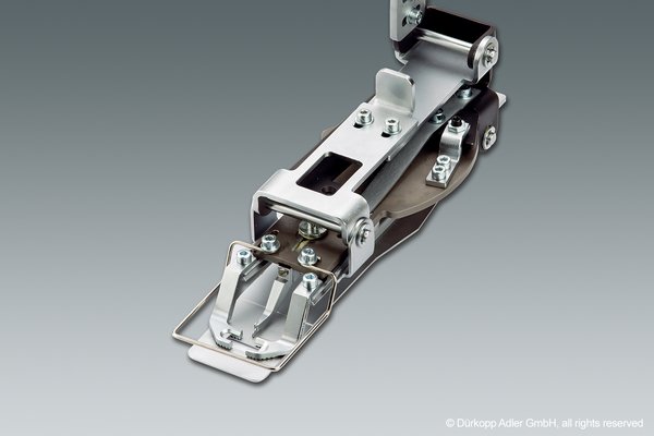 csm_513_contraction_clamp_set_afd53cb251.jpg Durkopp Adler 513 – CNC-controlled automatic lockstitch bartacker