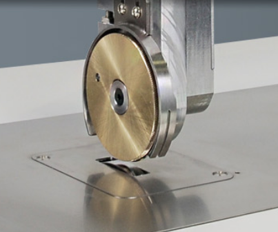 PFAFF 8311 Ultrasonic welding machine with continuous welding force monitoring