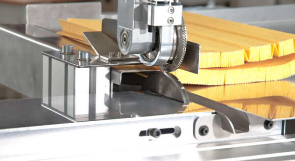 PFAFF 8317 Programmable single-head ultrasonic unit (CS DUAL) with transportation belt system