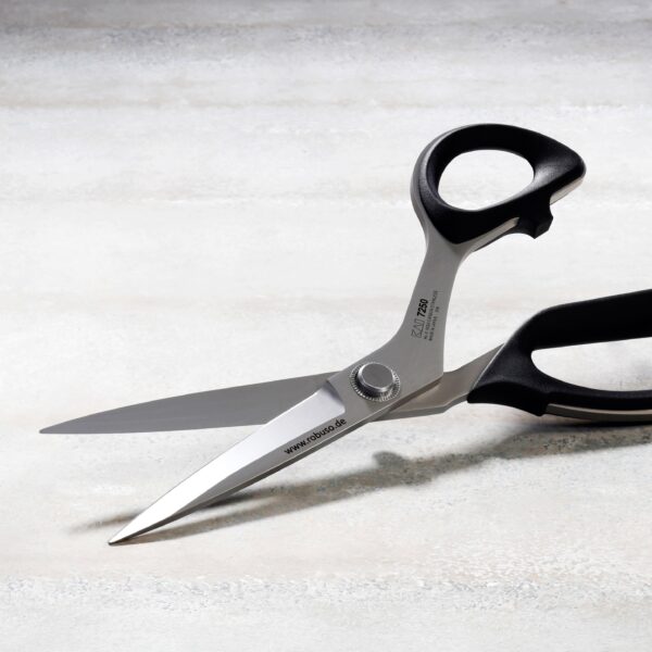 KAI Tailor's Shears 2200/R/10.5", serrated