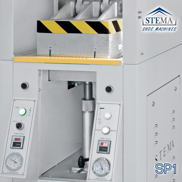 Stema SP1 pneumatic press for double-membrane and pressure soles.