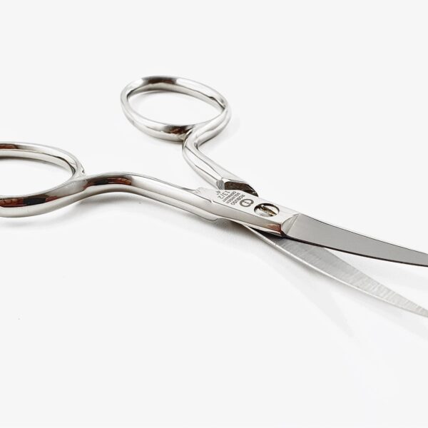 ROBUSO embroidery scissors 13/2/E/4" curved up