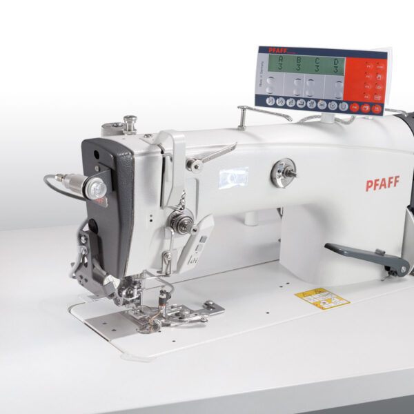 copy_of_Head487_1919_1400px.jpg PFAFF 487 -19/19 Curved Hem Special flatbed lockstitch sewing machine with bottom feed and variable top feed for hemming shirts and blouses