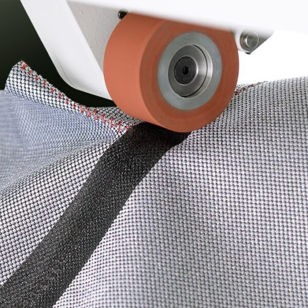 PFAFF 8303i Hot-air taping machine for welding continuous seams on water-resistant, waterproof and breathable materials