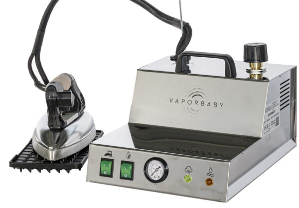 Steam generator with 2,2 L boiler and iron