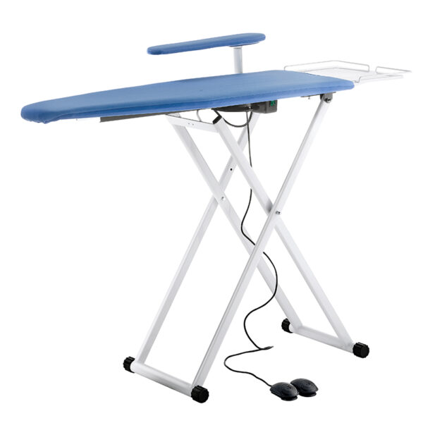 Portable steam generator with wheels, with 4,5 L boiler, equipped with 350 W padded and heated steam brush