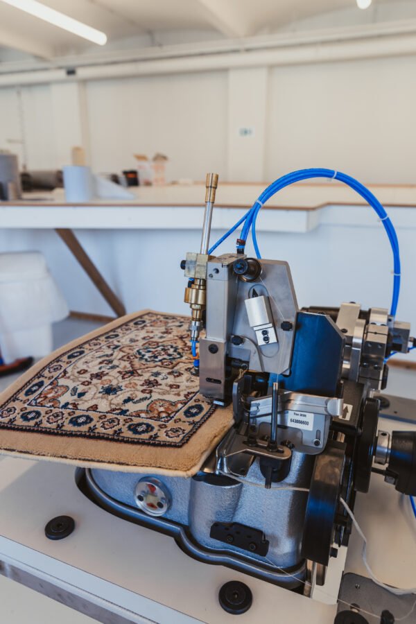 Zidis_Vandewiele_Titan-Naaimachines_Foto_83.jpg TITAN 4500CHX